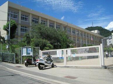 神戸市立鶴甲小学校