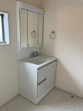 毎朝の寝癖チェックもおまかせ（2号棟）