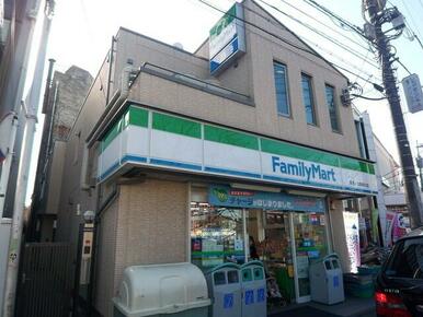 ファミリーマート百合ヶ丘駅南口店