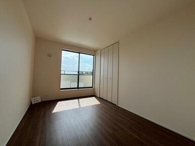 ベッドやイスでの生活で膝に難ありの方でも過ごしやすい（7号棟）