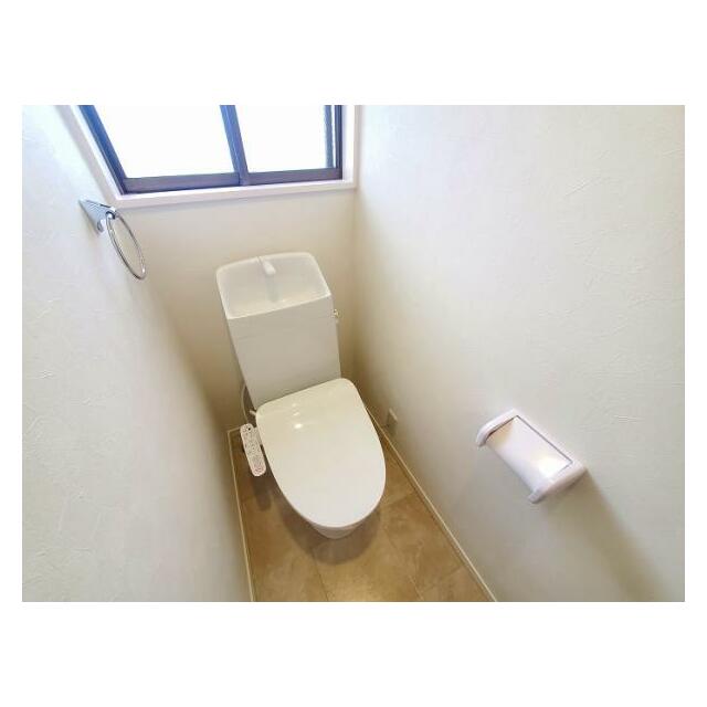 トイレ新品交換済み