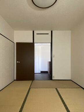 1階6帖和室から6帖洋室