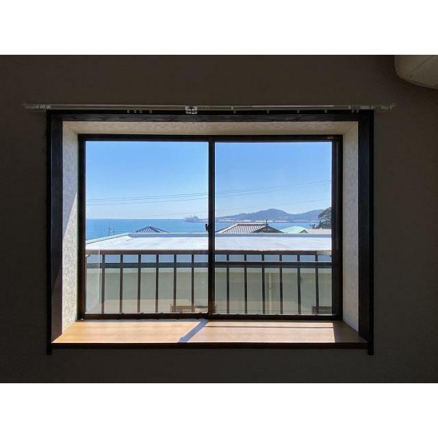 2階の窓から見える海は関門海峡～周防灘へと続きます