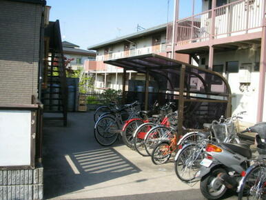 駐輪場が有ります