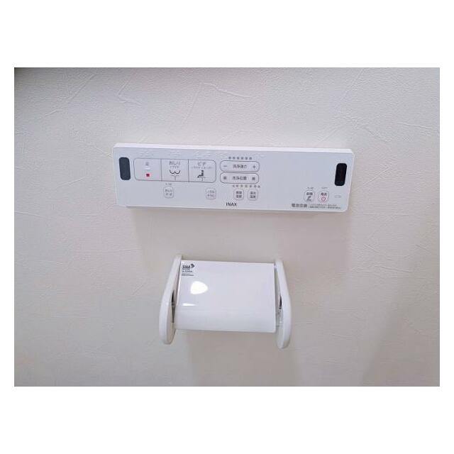 「トイレ」ウォシュレット機能がございます