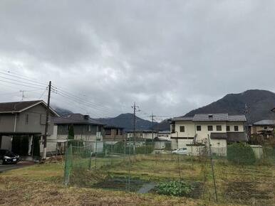 南側の隣地・空き地