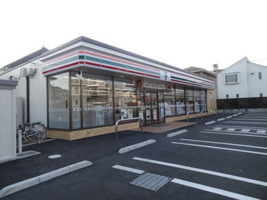 セブンイレブン秦野鶴巻南４丁目店