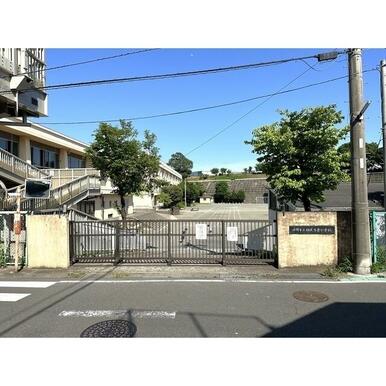 座間市立　相武台東小学校