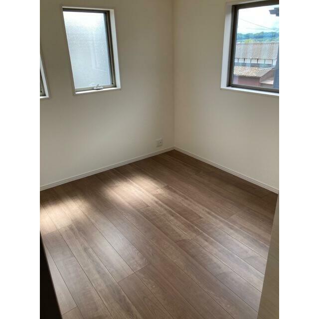 リビングとは別に静かな時間を楽しめる部屋（7号棟）