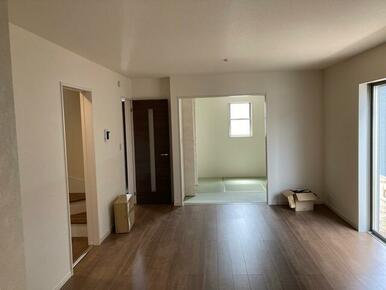 笑顔が溢れる、心和むリビング（7号棟）