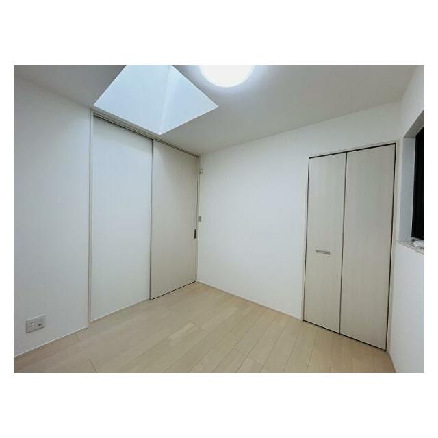 「2階洋室」クローゼットがございます。