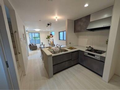 健康的な1日の始まりははキッチンから（6号棟）