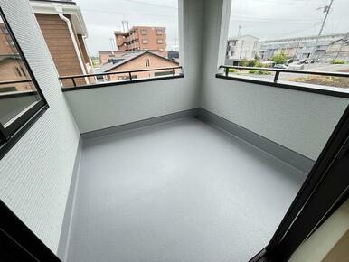 プランターを置いて家庭菜園やガーデニングにチャレンジ！（3号棟）