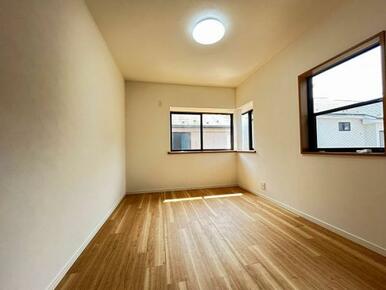 南側洋室約6帖(2)