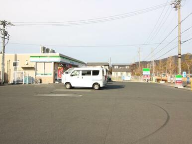 ファミリーマート豊橋東岩田三丁目店