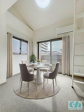 この画像は、実際の室内にＣＧによる家具等を配置したものです。