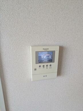 安全のTVモニター付きドアホン