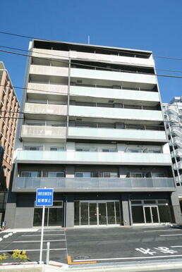 外観（鉄筋コンクリート造８階建てオートロック付きマンション）