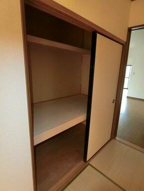 同じ建物の別部屋の写真です。