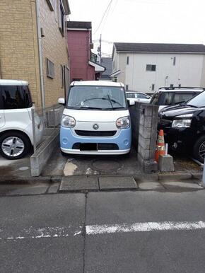 軽車両２台駐車可能　写真と現況が異なる場合、現況を優先とします。