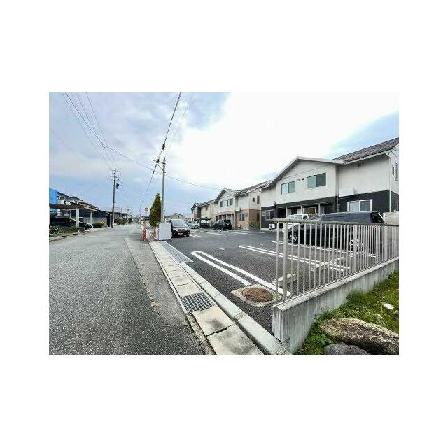 駐車場・物件前道路