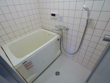 参考写真：使いやすいオール電化のお風呂です。サーモ付ですので温度調節らくらくです。