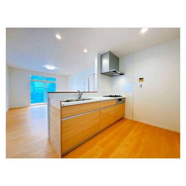 「キッチン」ハウステック製のシステムキッチンへ新品交換済みです。