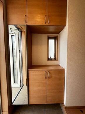 「玄関」全身鏡付きシューズ収納