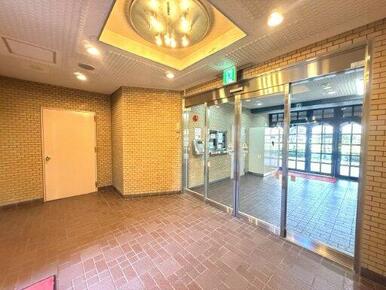 落ち着いたエントランスです