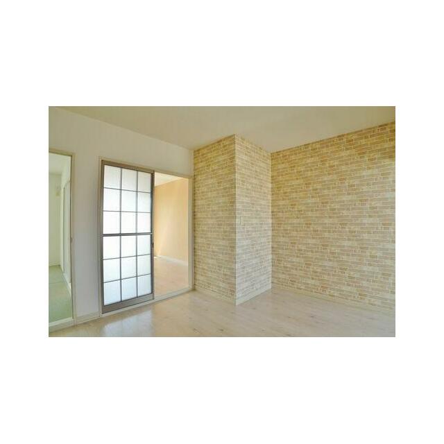 キッチンから各部屋に行き来しやすい動線です