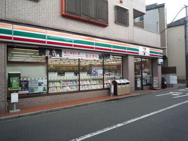 セブンイレブン横浜白幡向町店