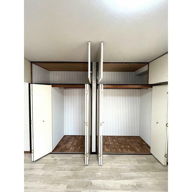 ハンガーパイプ付収納★