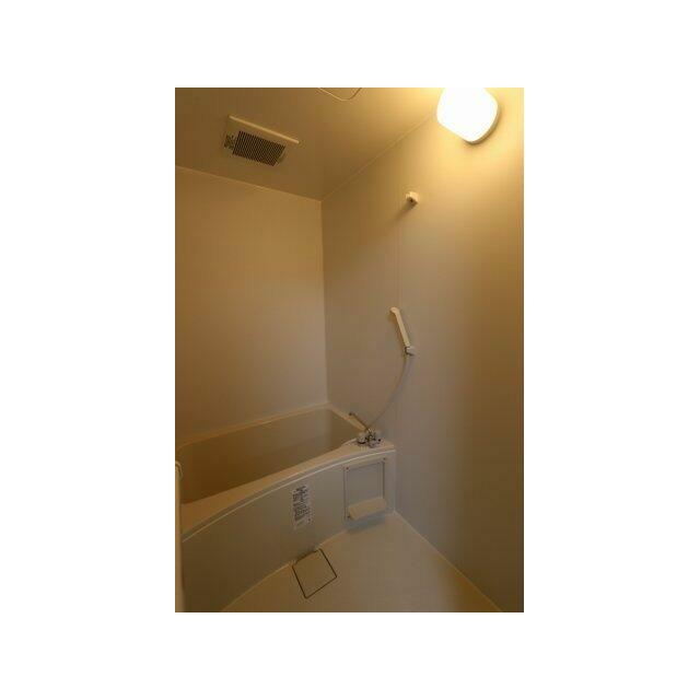 新品のユニットバスとなります