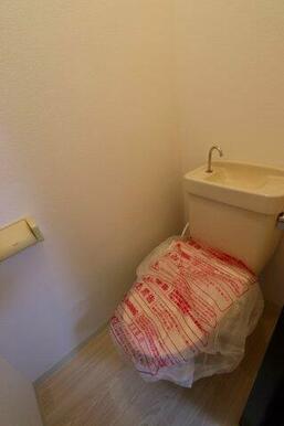 温水洗浄便座を新規で設置しました