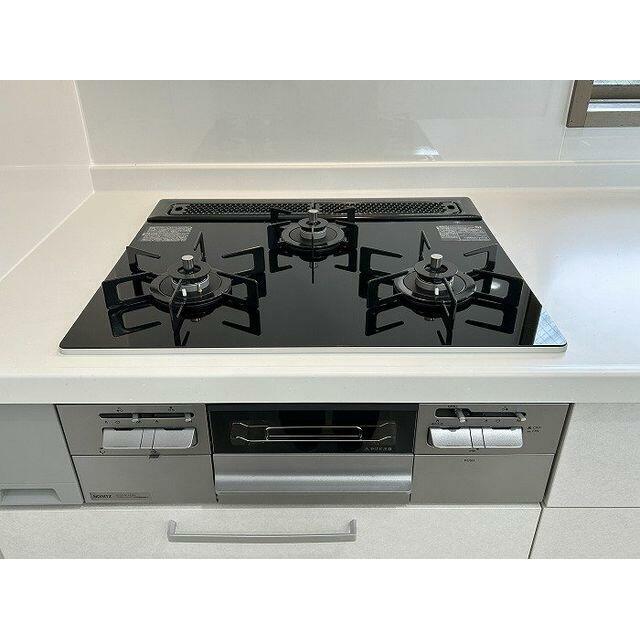 「３口コンロ」新品交換しました。忙しい時でも、並行してお料理可能です。
