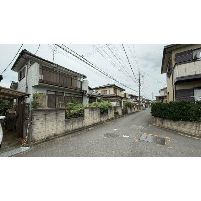 前面道路は交通量が少なく子供の通学にも安心の道路です♪ぜひ現地でご体感ください！