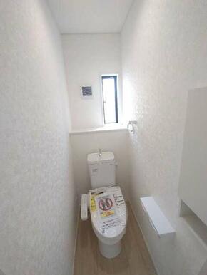 あるのとないのでは足腰への負担が全然違うトイレの手すり