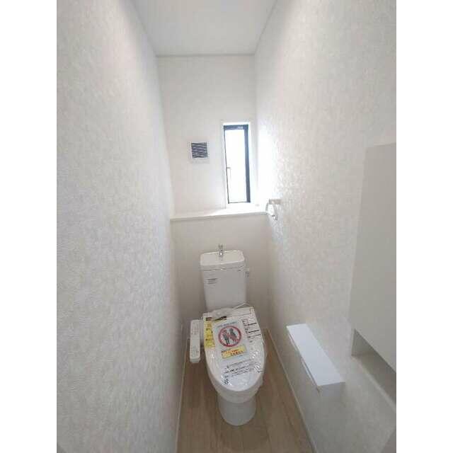 あるのとないのでは足腰への負担が全然違うトイレの手すり