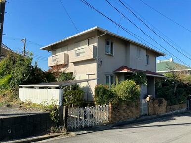 閑静な住宅街、公園隣接しています！