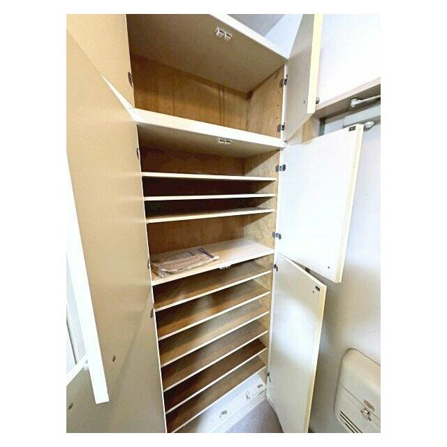 シューズボックス付の玄関