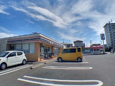 セブンイレブン高松伏石町店