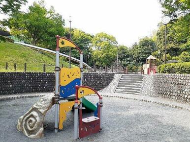 原田公園まで1200m