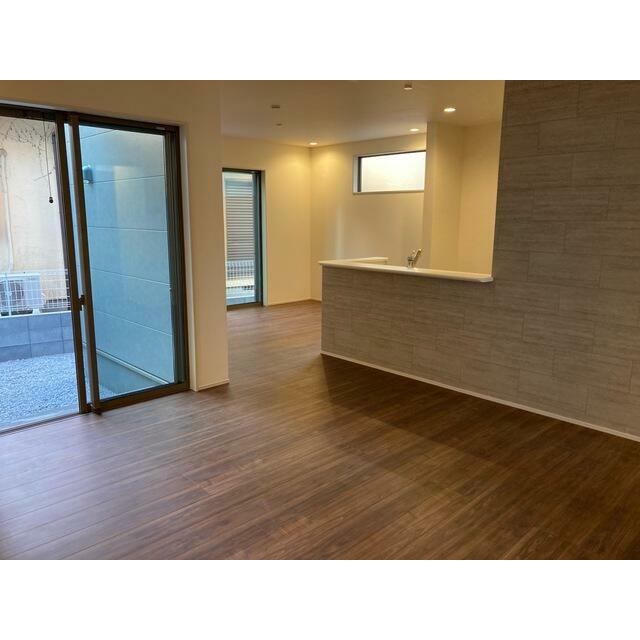 家具の配置で個性が光るリビング（5号棟）