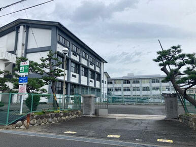 美和中学校