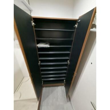 シューズボックス