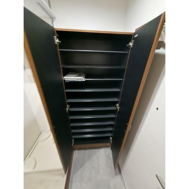 シューズボックス