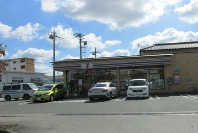 セブンイレブン日産前店