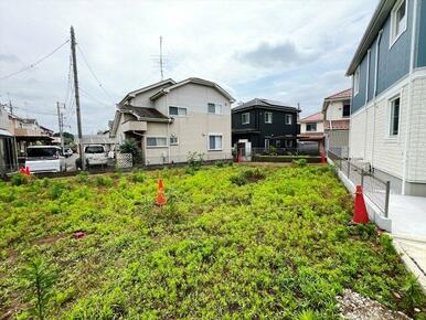 現況は更地ですのでお好きな時期にお好きなハウスメーカー―でお好みの間取りで建築が可能です。現地（2024