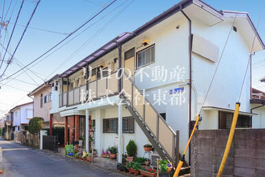 インターネット使用料無料なお部屋です。