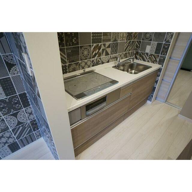 ３口ＩＨコンログリル付きです。